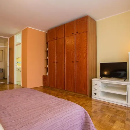 Vista Апартаменти *